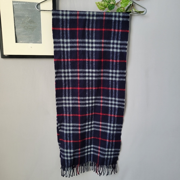 Burberrys of London Pure Cashmere Nova Check Fringe Scarf - Picture 6 of 12